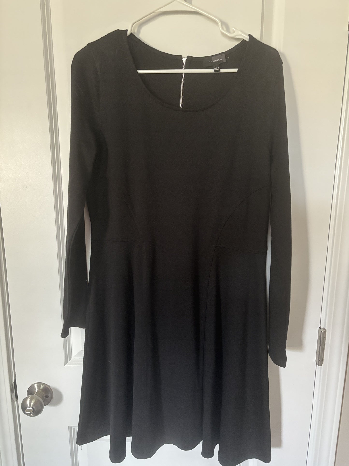 #138 - L - VGUC The Limited - Black Fit and Flare LS Dress - PU 45236