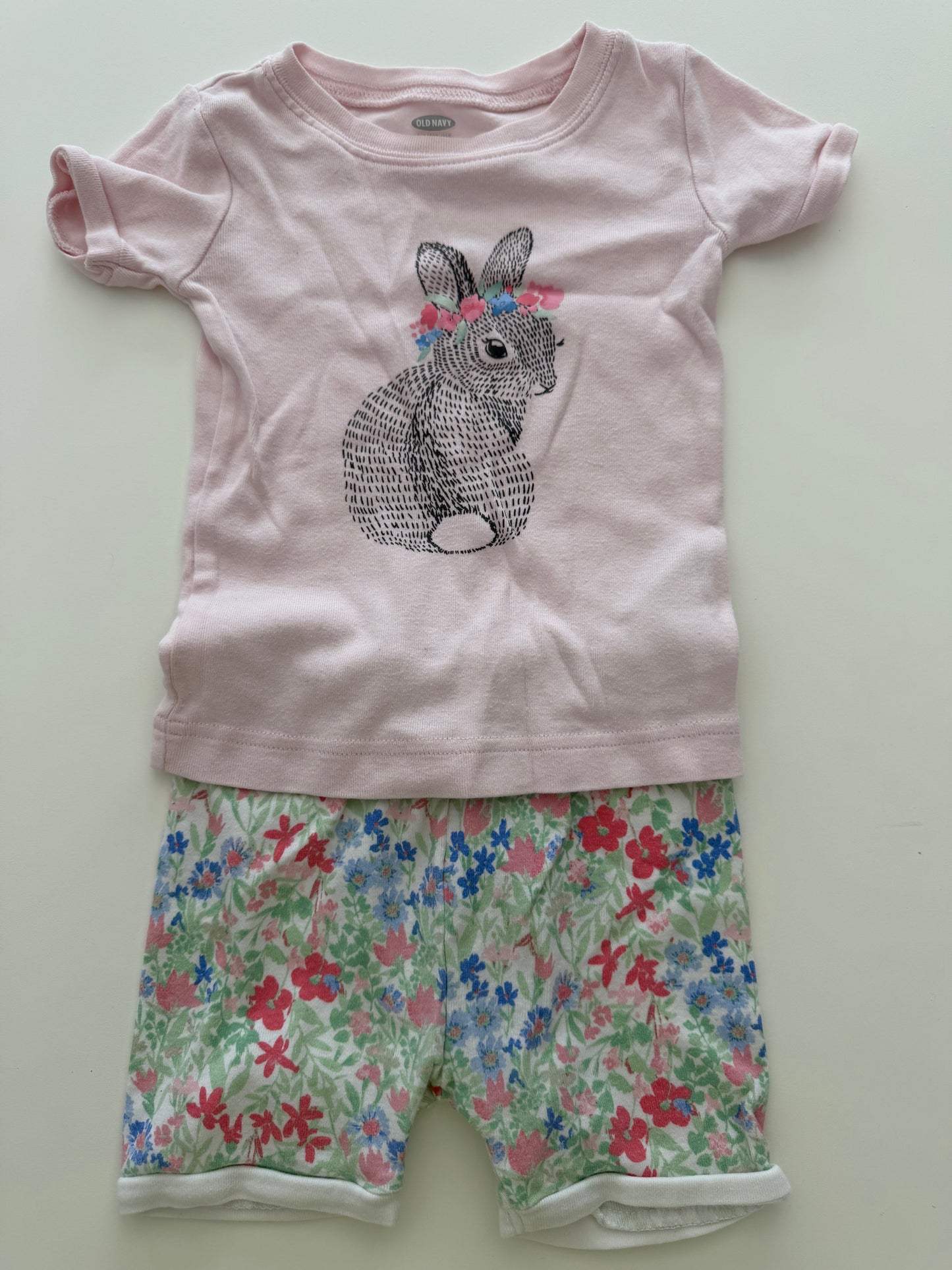 #117, Girls 2T, Old Navy purple flower peace sign & pink bunny print pajamas, VGUC
