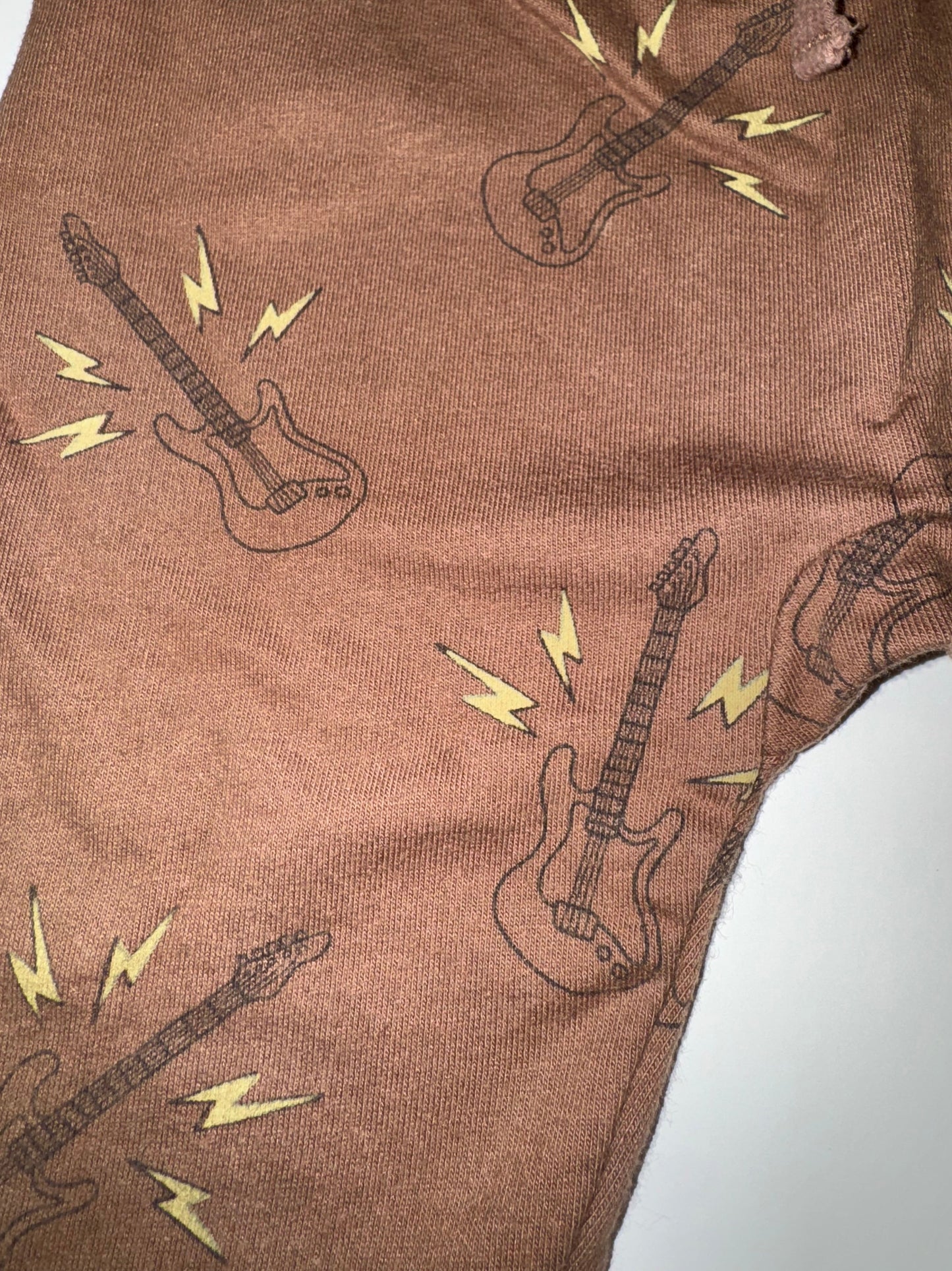 #38 Rylee + Cru 18-24 Months Boys Brown Guitar Print Sweatpants