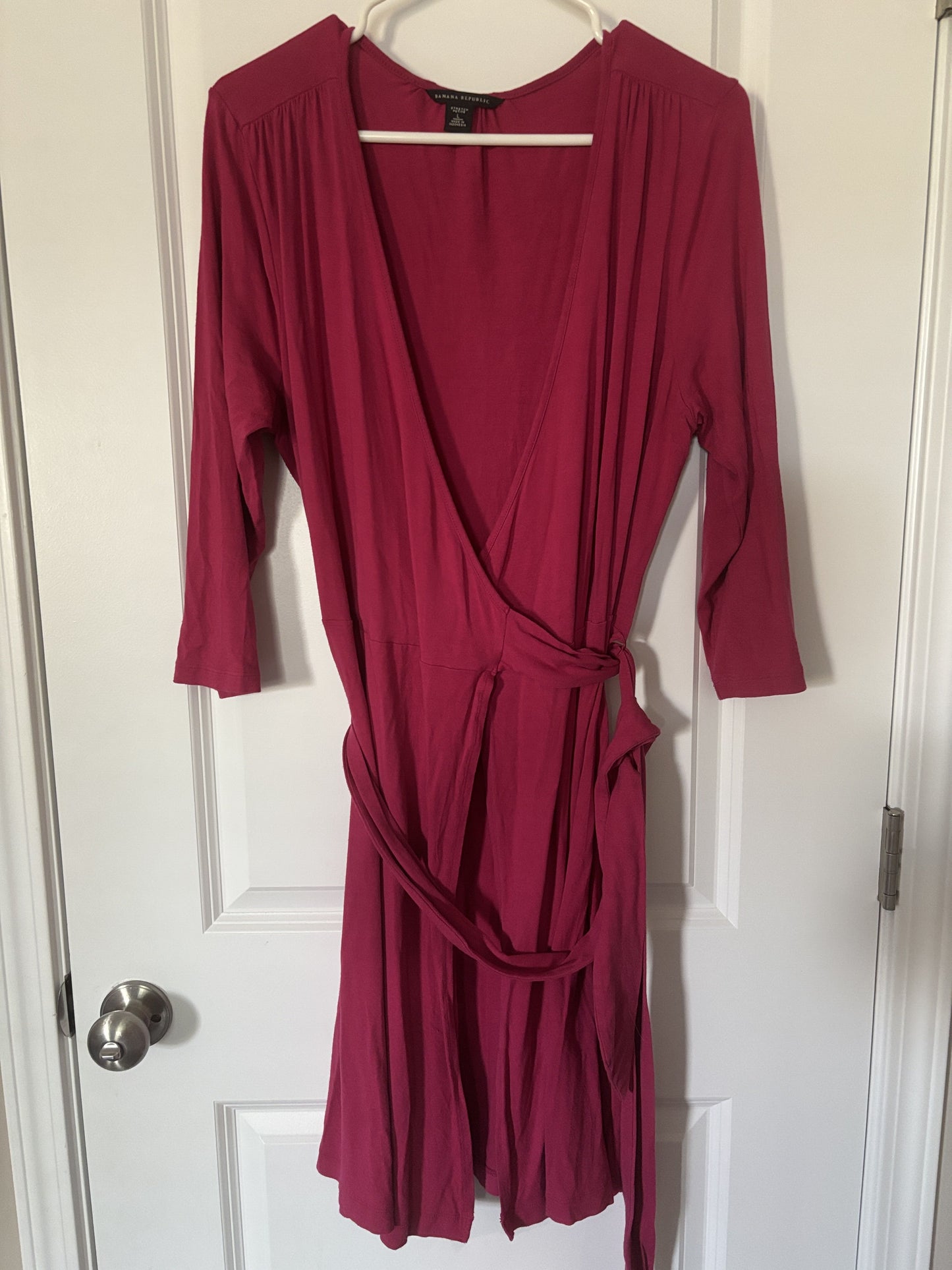 #138 - L - VGUC Banana Republic - Pink Wrap Dress - PU 45236