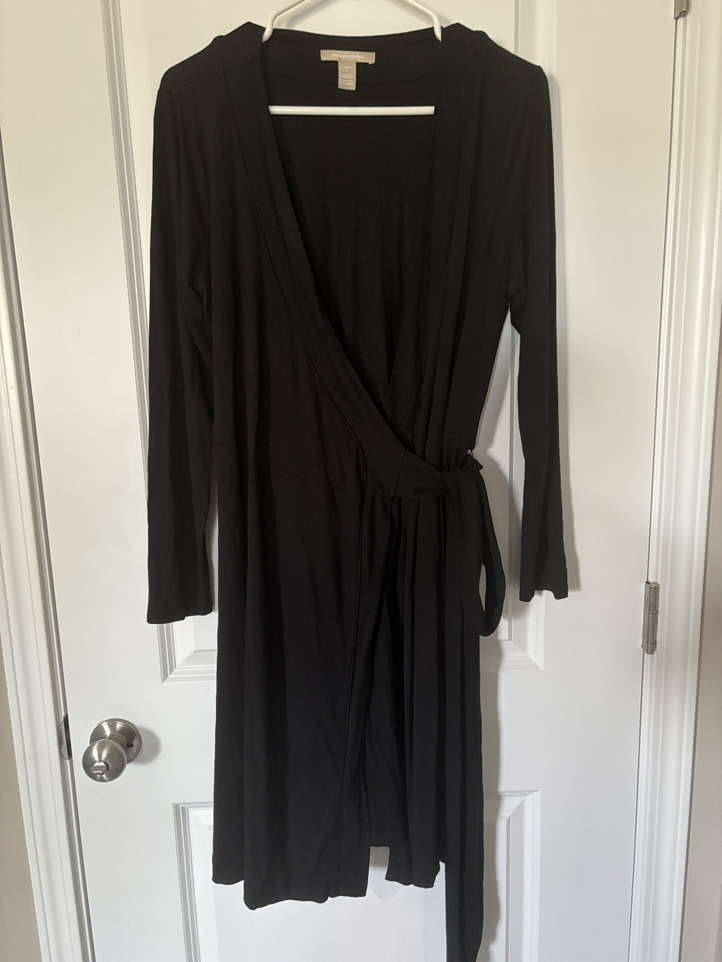 #138 - L - VGUC Banana Republic - Black Wrap Dress - PU 45236