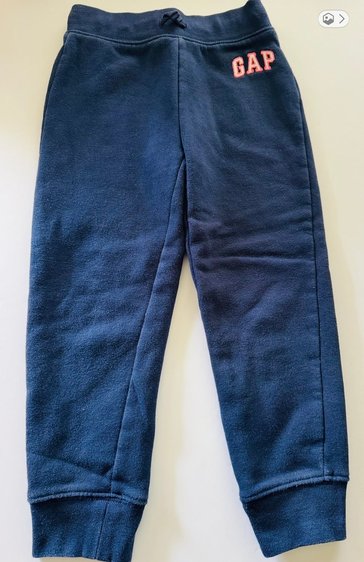 # 92 girls 5 t GAP navy pink logo sweatpants