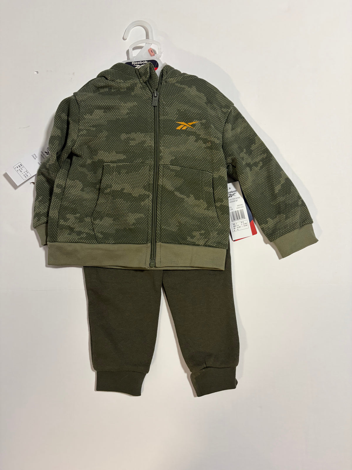 #27 Boys 2T Reebok sweatsuit NWT