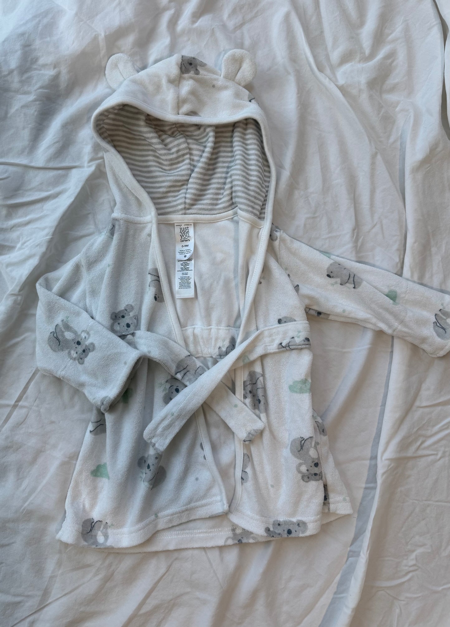 #113 Carter’s gender neutral 0-9 month robe