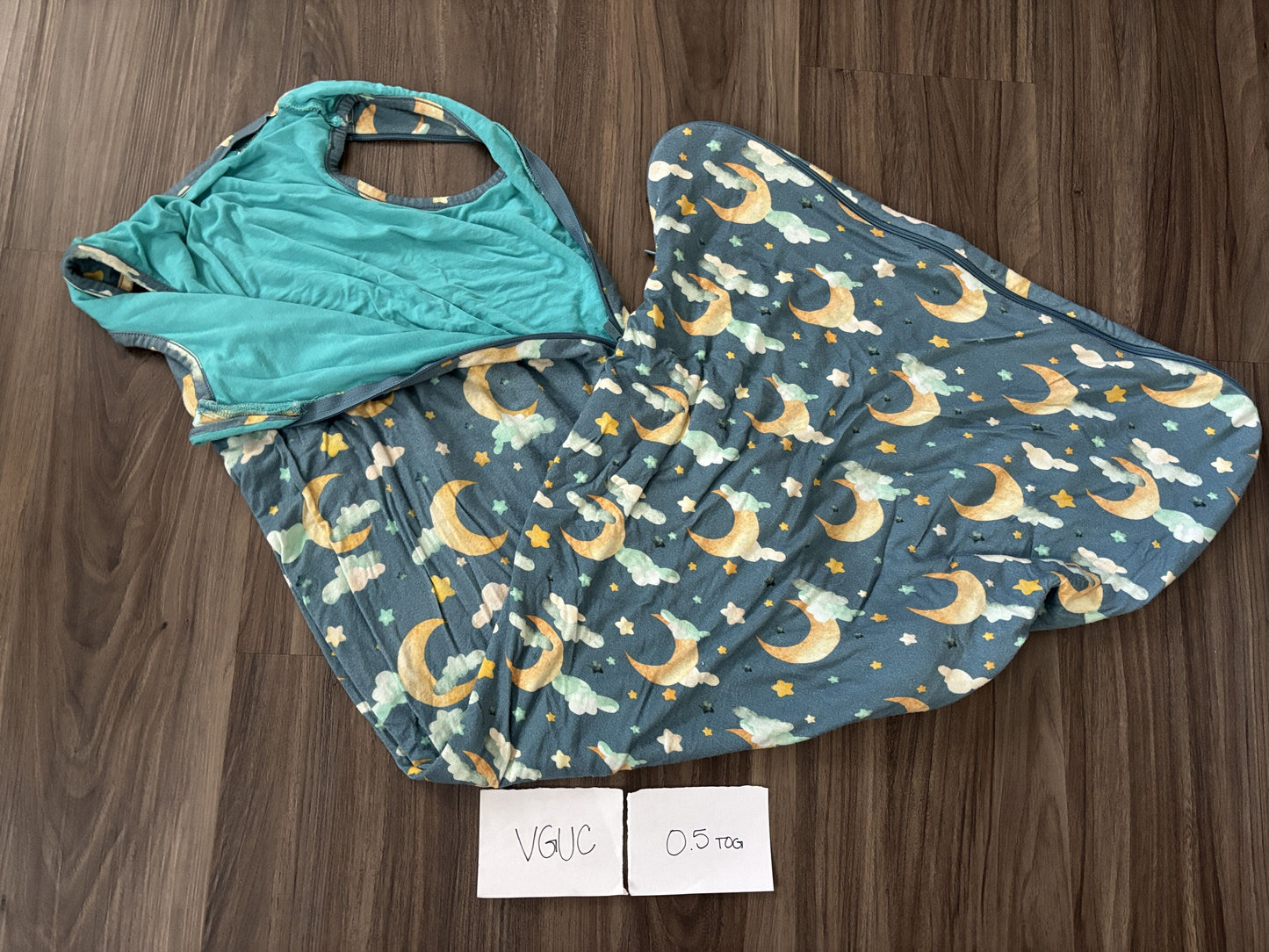#77 - 18-36 Mo - GUC Posh Peanut - 0.5 Tog - Artemis Sleep Sack