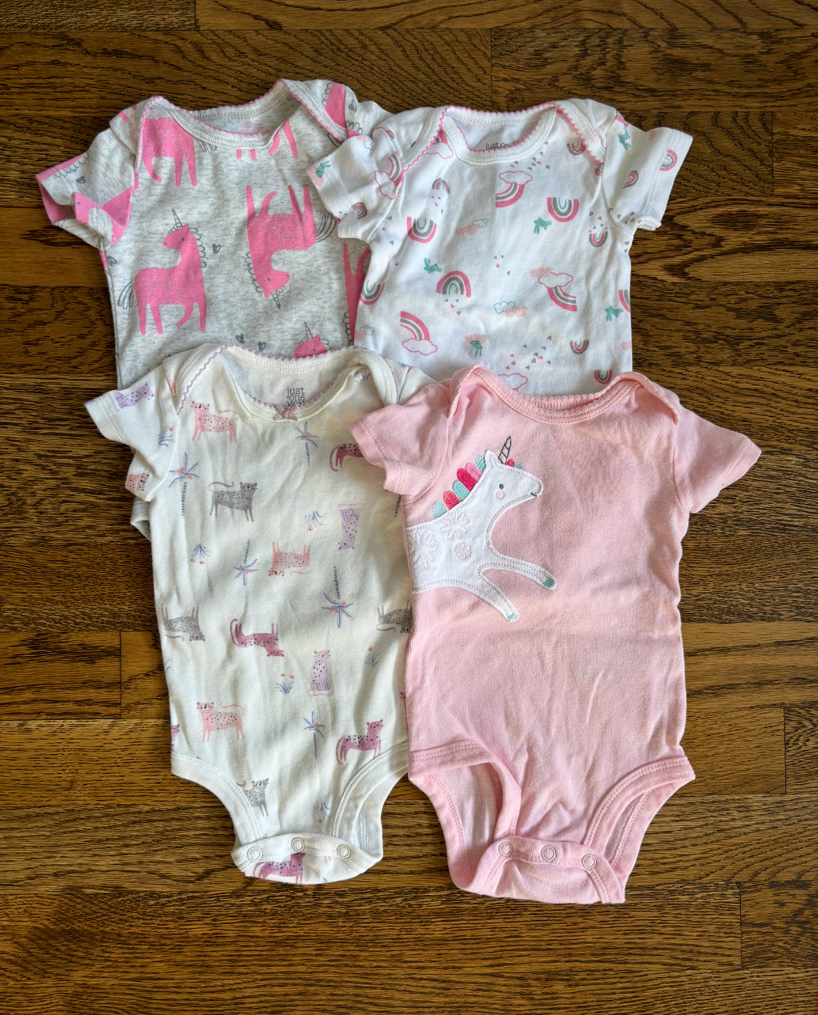 Seller #195 - *REDUCED* Bundle of 4 Carter’s Baby Girl Unicorn Themed Short Sleeved Onesies - Size 3 Months