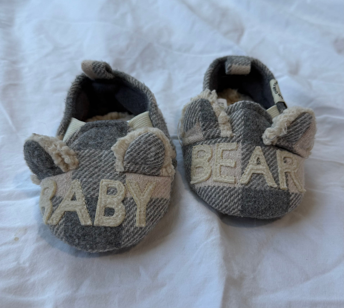 #113 Dearform Baby Bear slippers Infant size