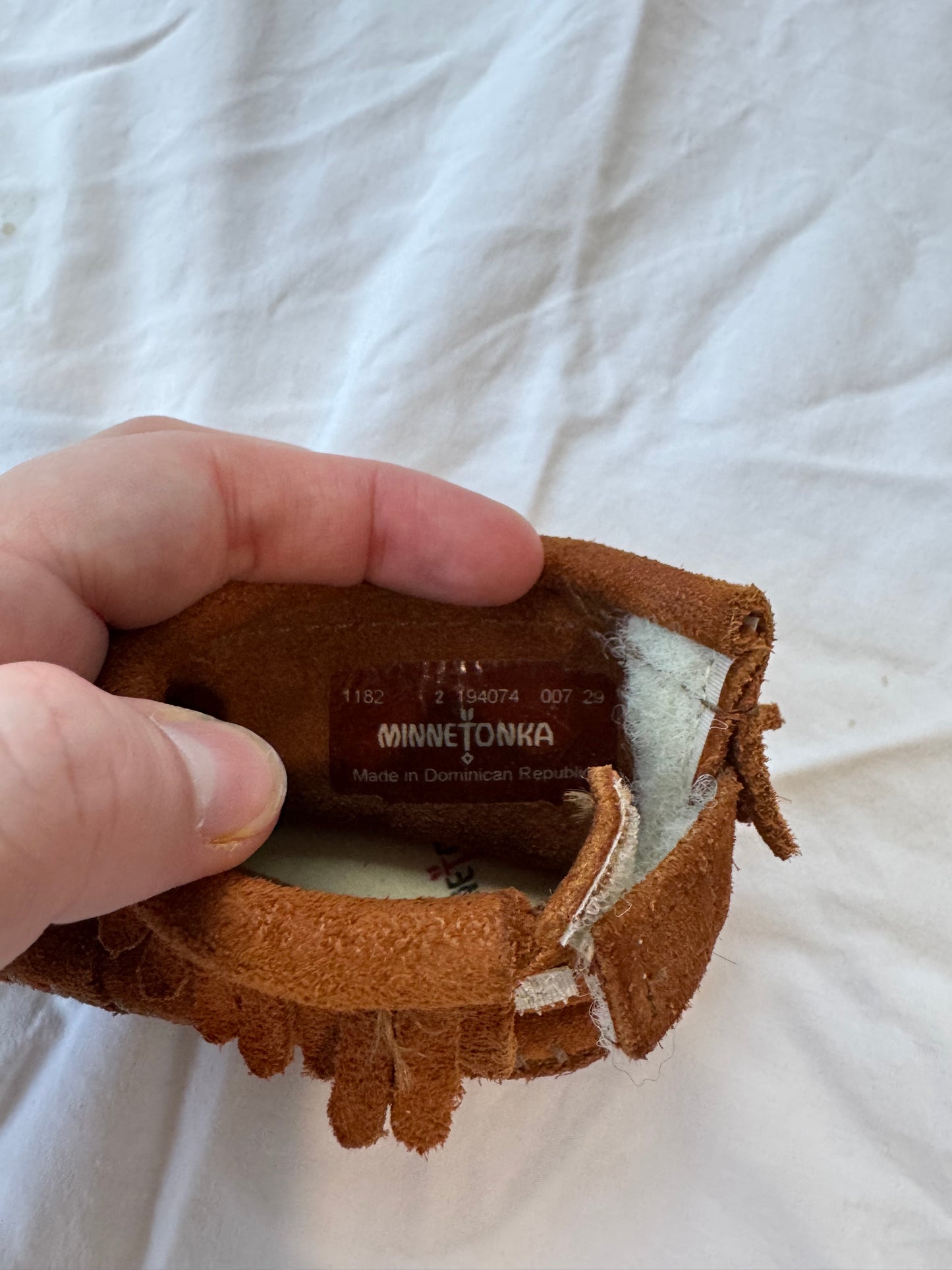 #113 Girls Minnetonka Booties Shoes Size 2
