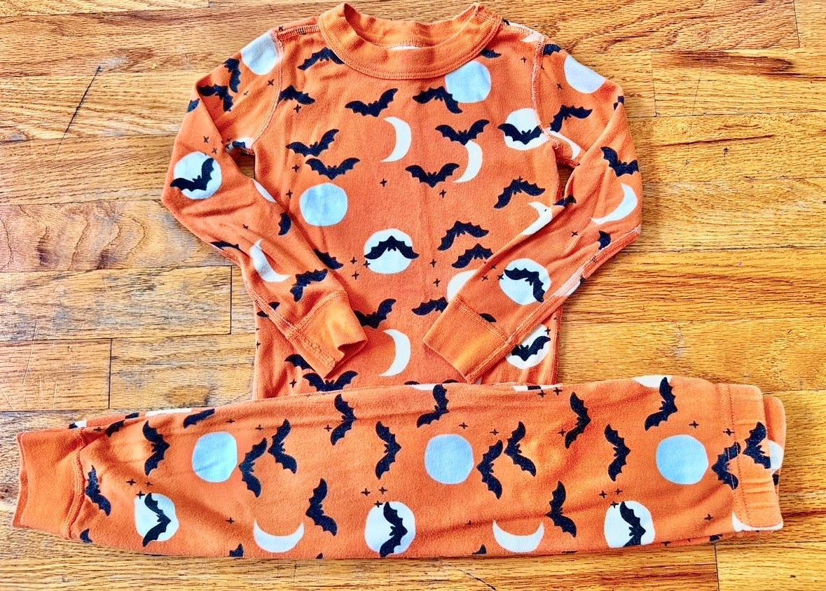 #104 Hanna Andersson size 100/4 Halloween pjs