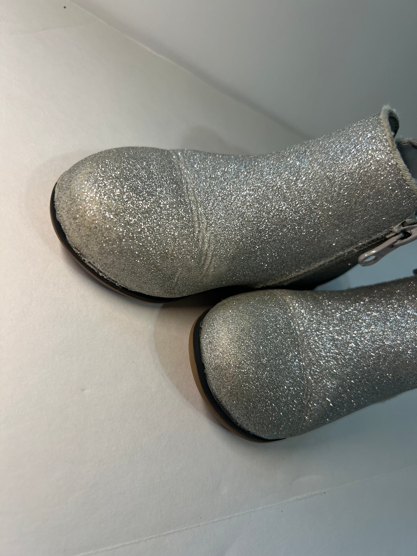 #78 girls size 8c cat and jack silver sparkle boots