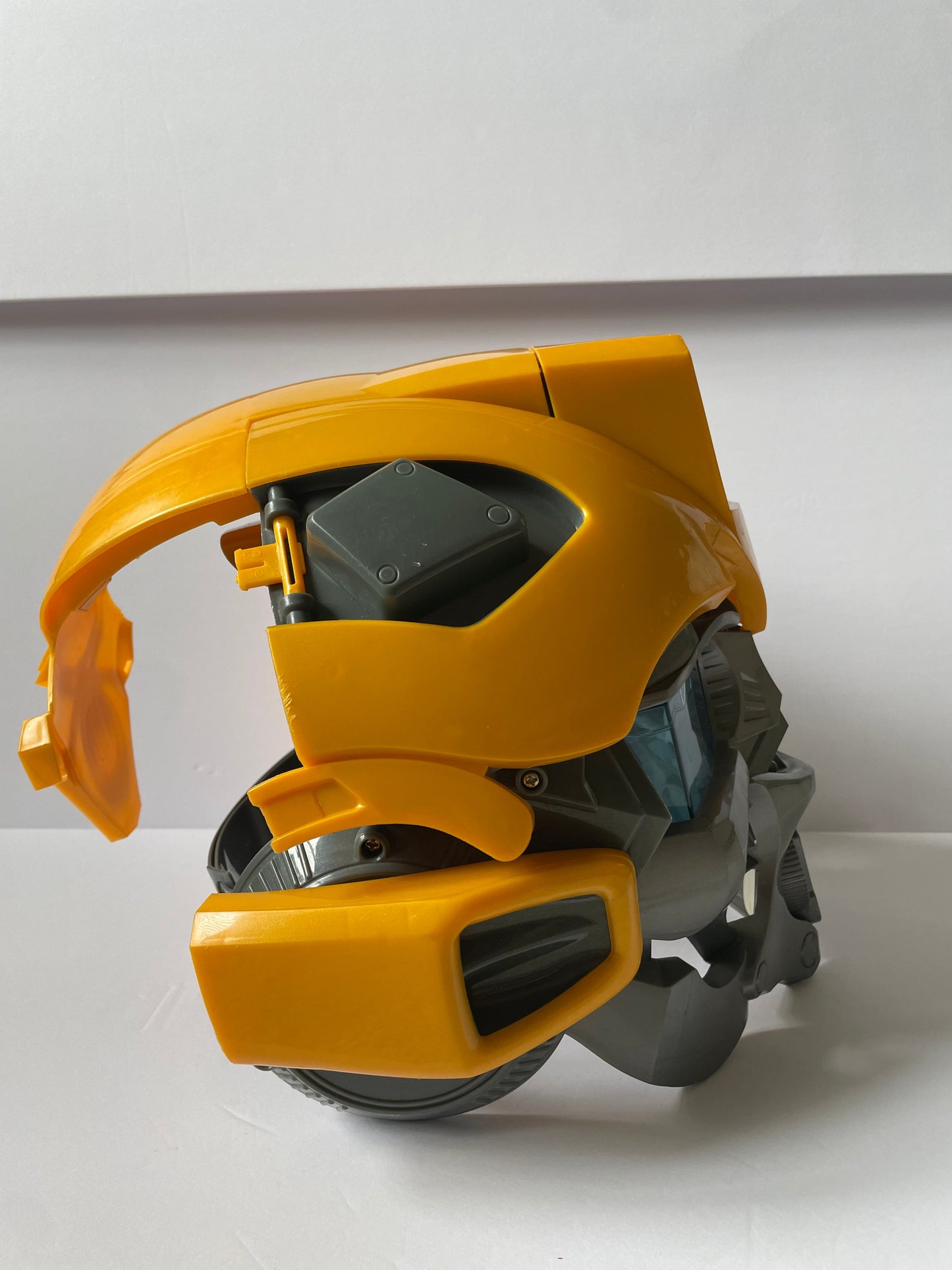 #3 Bumblebee Transformer helmet - makes noise