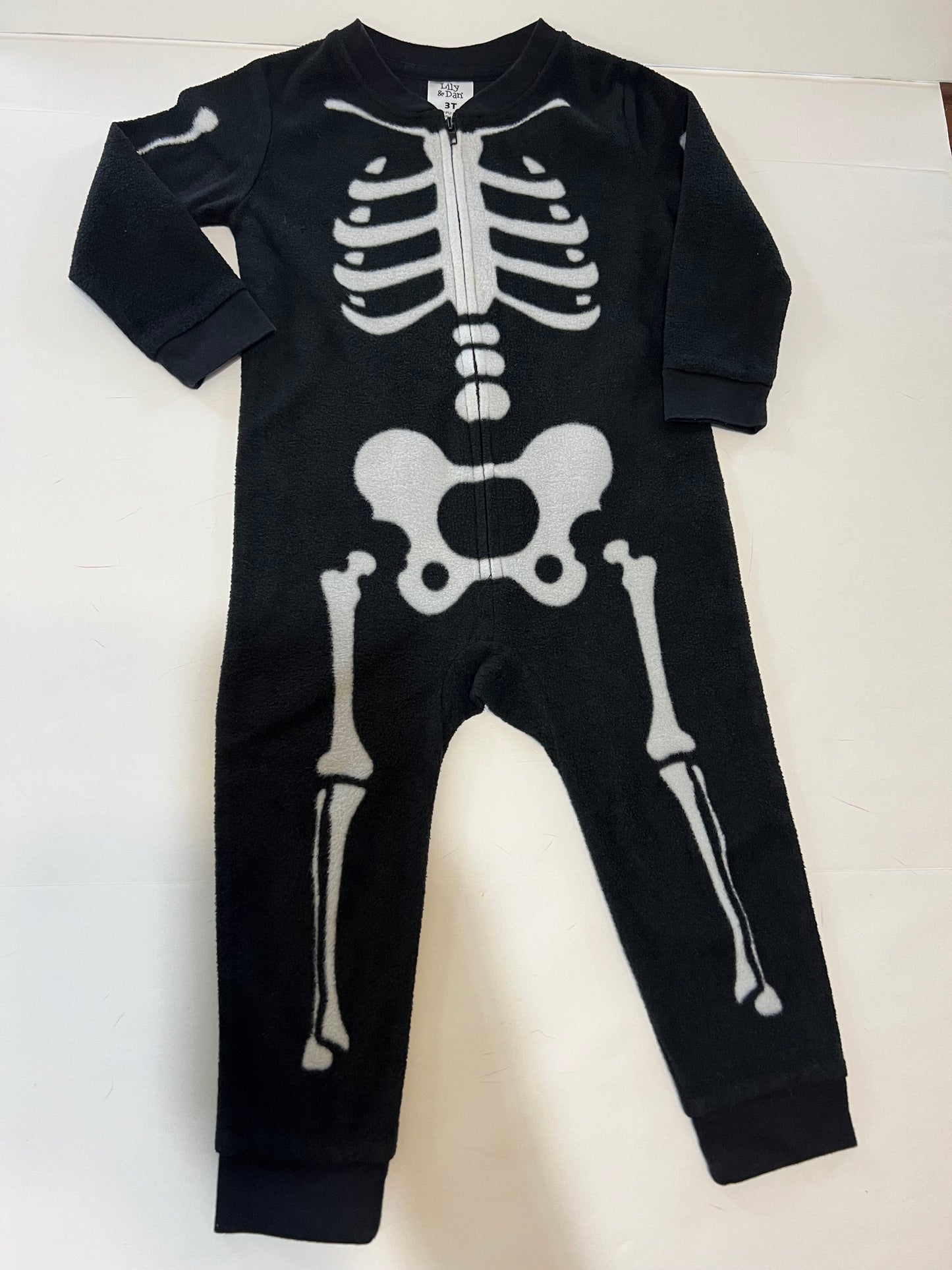 #78 boy or girl 3T Lily and Dan skeleton fleece zip up outfit