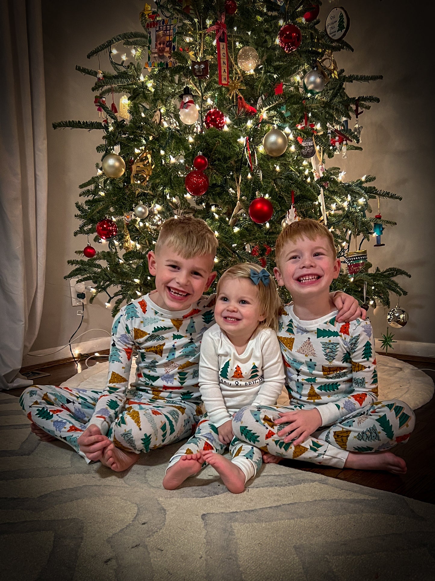 REDUCED #154 2T Old Navy Christmas PJs- (sibling match youth s & m)
