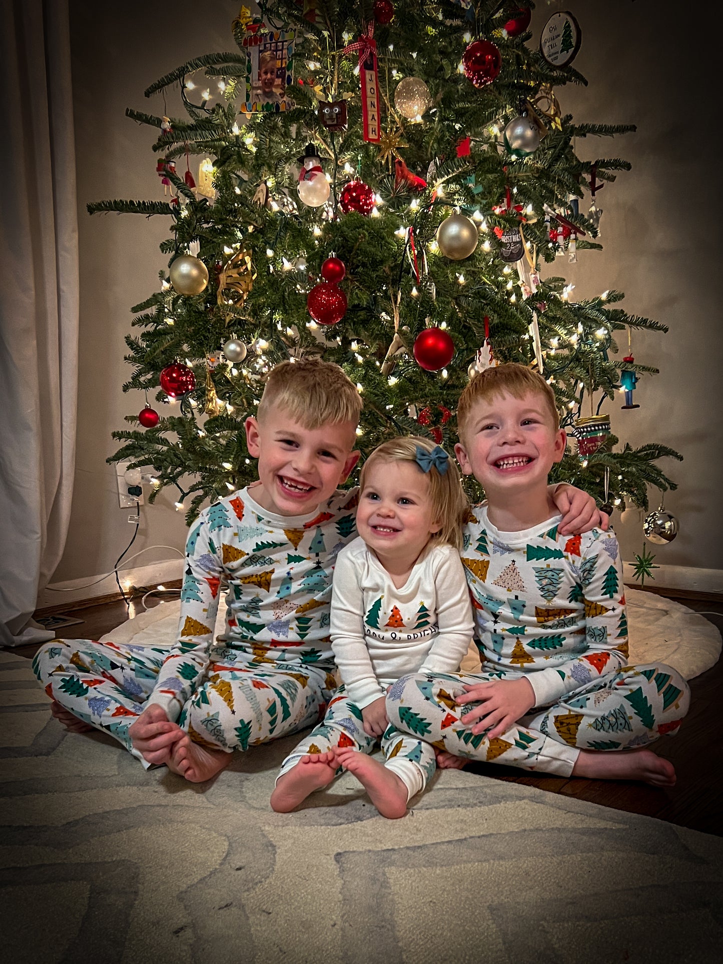 #154 Youth S (5/6) Old Navy Christmas PJs (sibling match 2T & youth m)