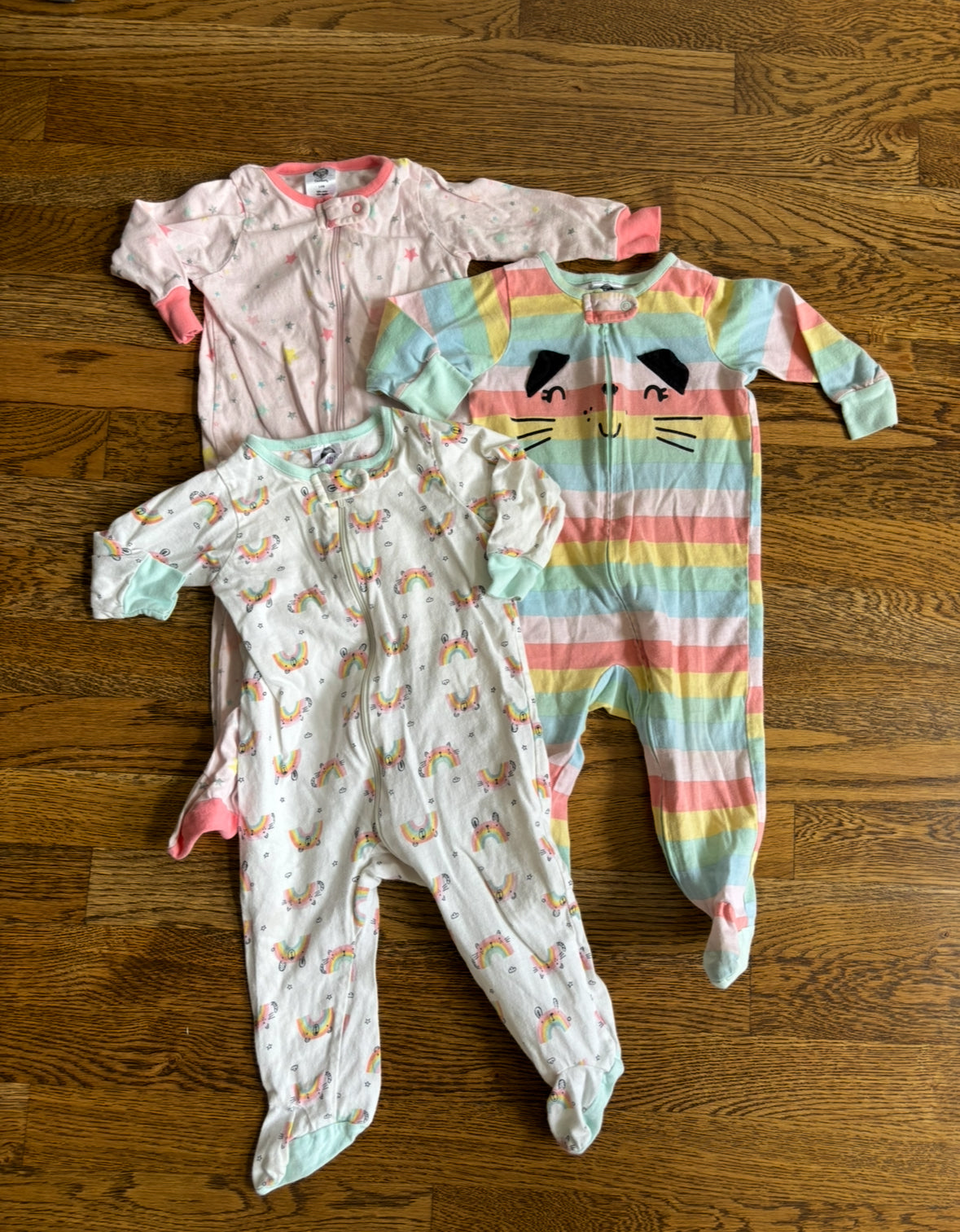 Seller #195 - *REDUCED* Bundle of 3 Gerber Baby Girls Sleepers - Size 3-6 Months