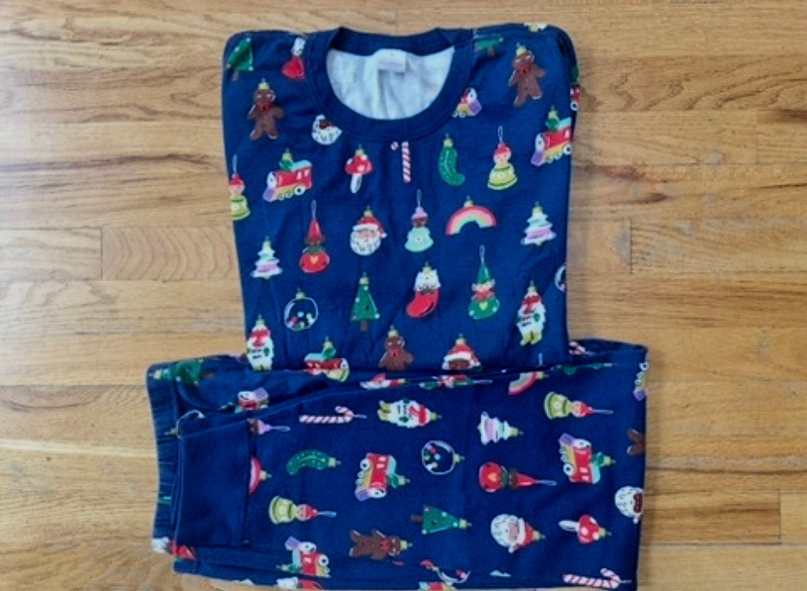 #104 Hanna Andersson adult unisex XXL pajamas holiday ornament print (longsleeve top and pant set)