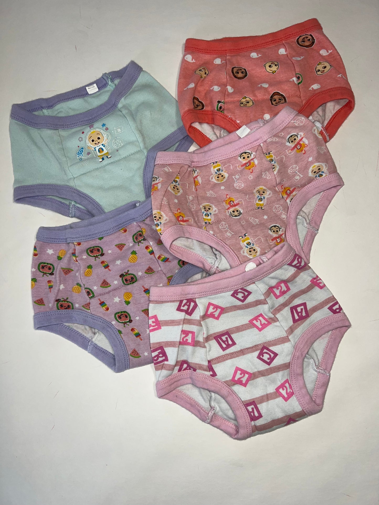 #78 girls 2T cocomelon potty training underwear set of 5