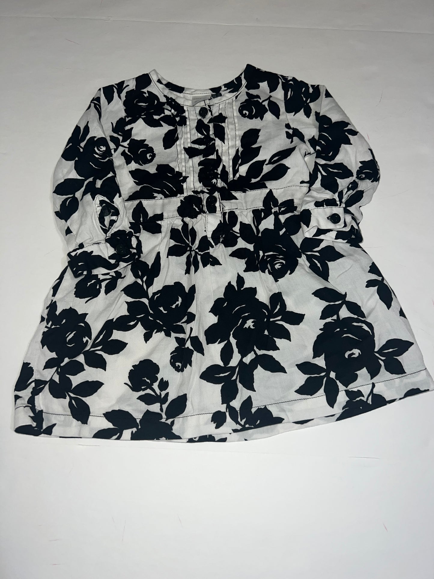 #78 girls 12 months carters black and white floral dress