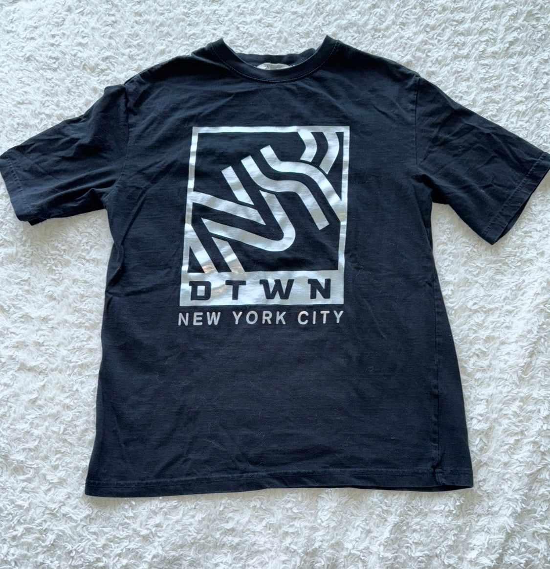 Seller 1A - H&M Boys - Black NY Print Top - Size 12/14 - EUC