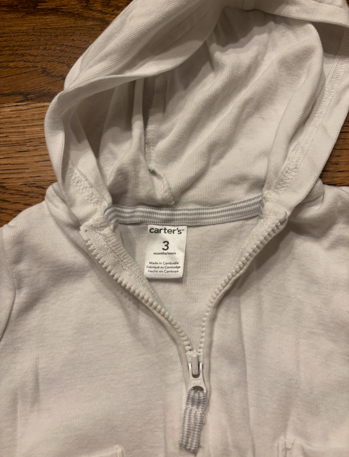 Seller #195 - Carter’s White Zip Up Hoodie Jacket - Size 3 Months