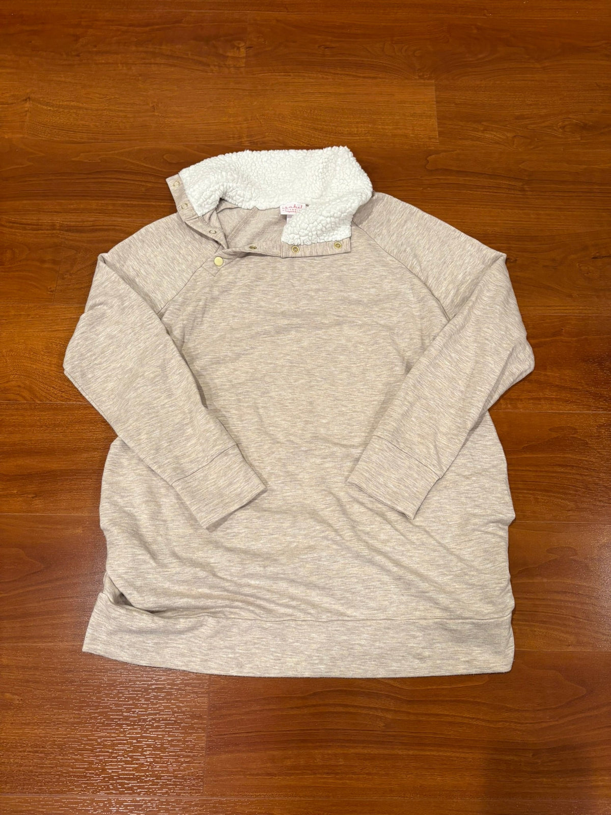 Women's Maternity Size M Isabelle Cream Maternity Sweatshirt