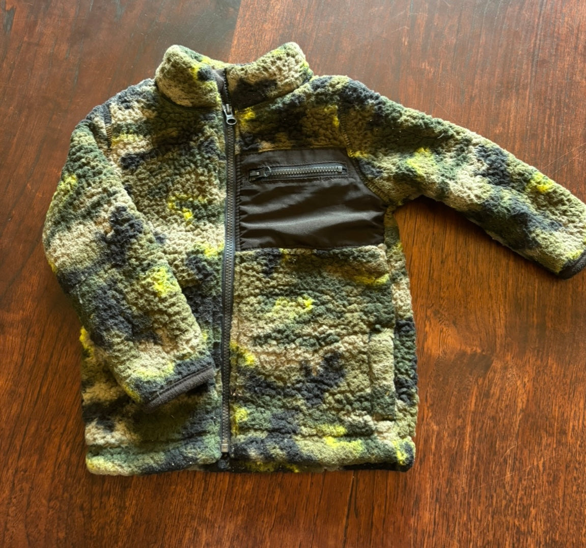 #156 reduced! Boys Jumping Beans fleece jacket-18 months camo