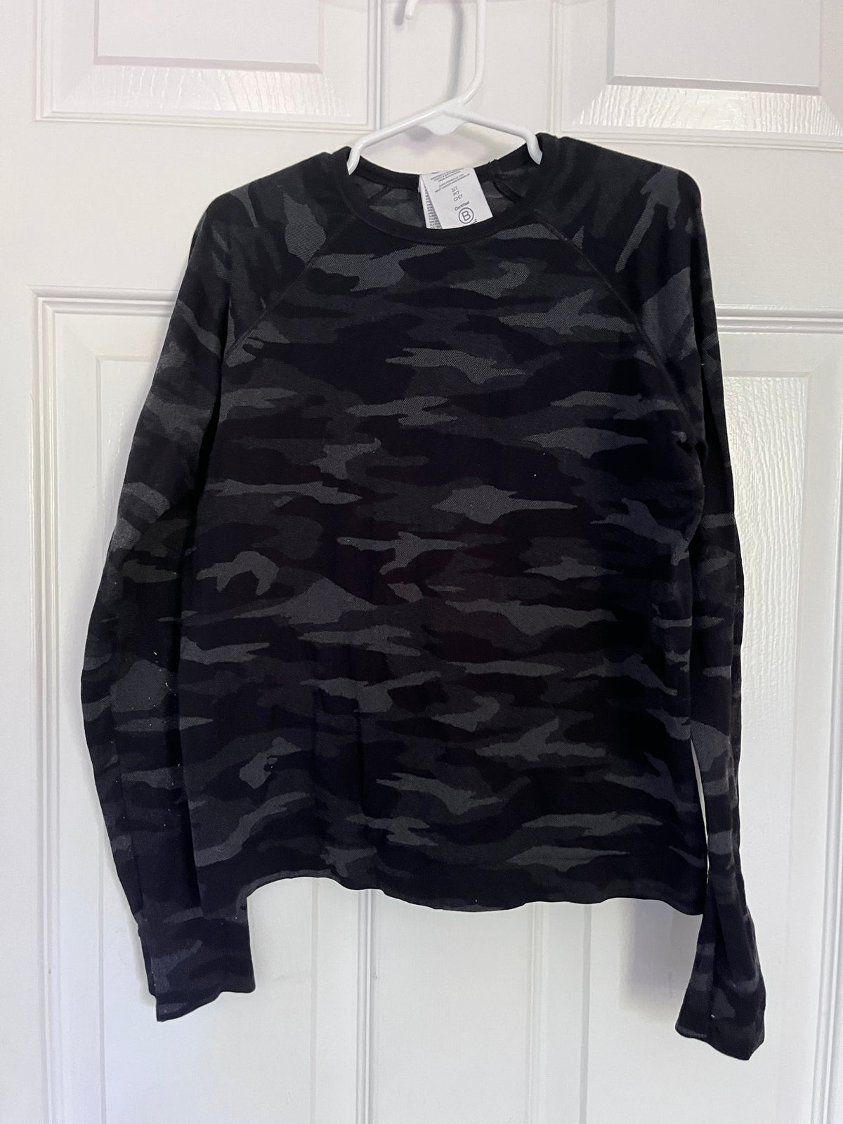 #125 Girls Athleta Girl Power Up Tee Size 7