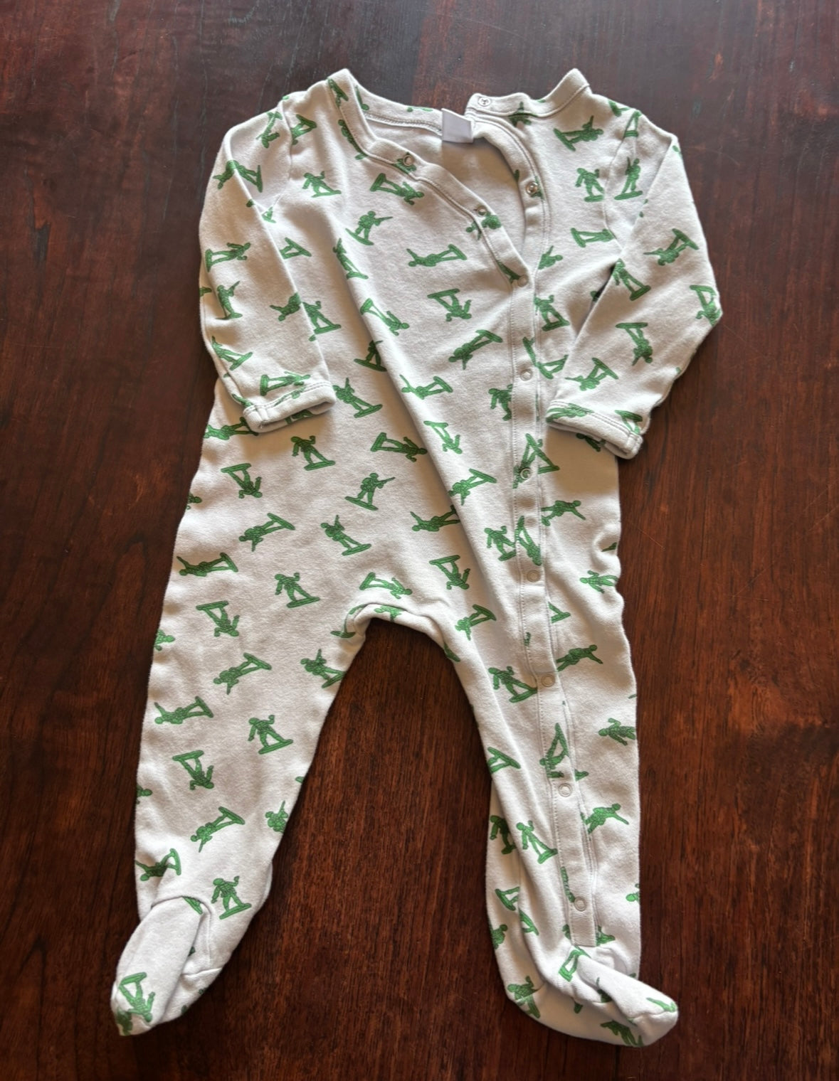 #156 Nordstrom like-new green army guy sleeper pajama 9 months