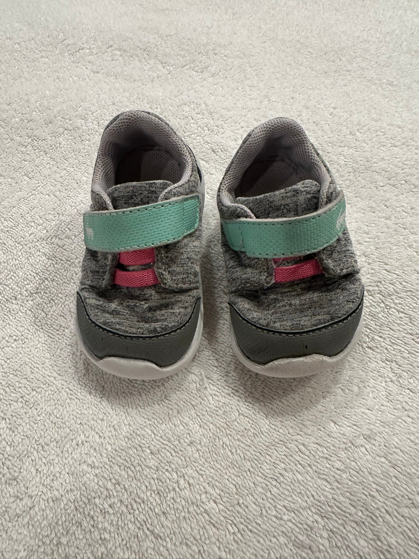 #85 REDUCED See Kai Run Grey Sneakers, Toddler Shoes 4