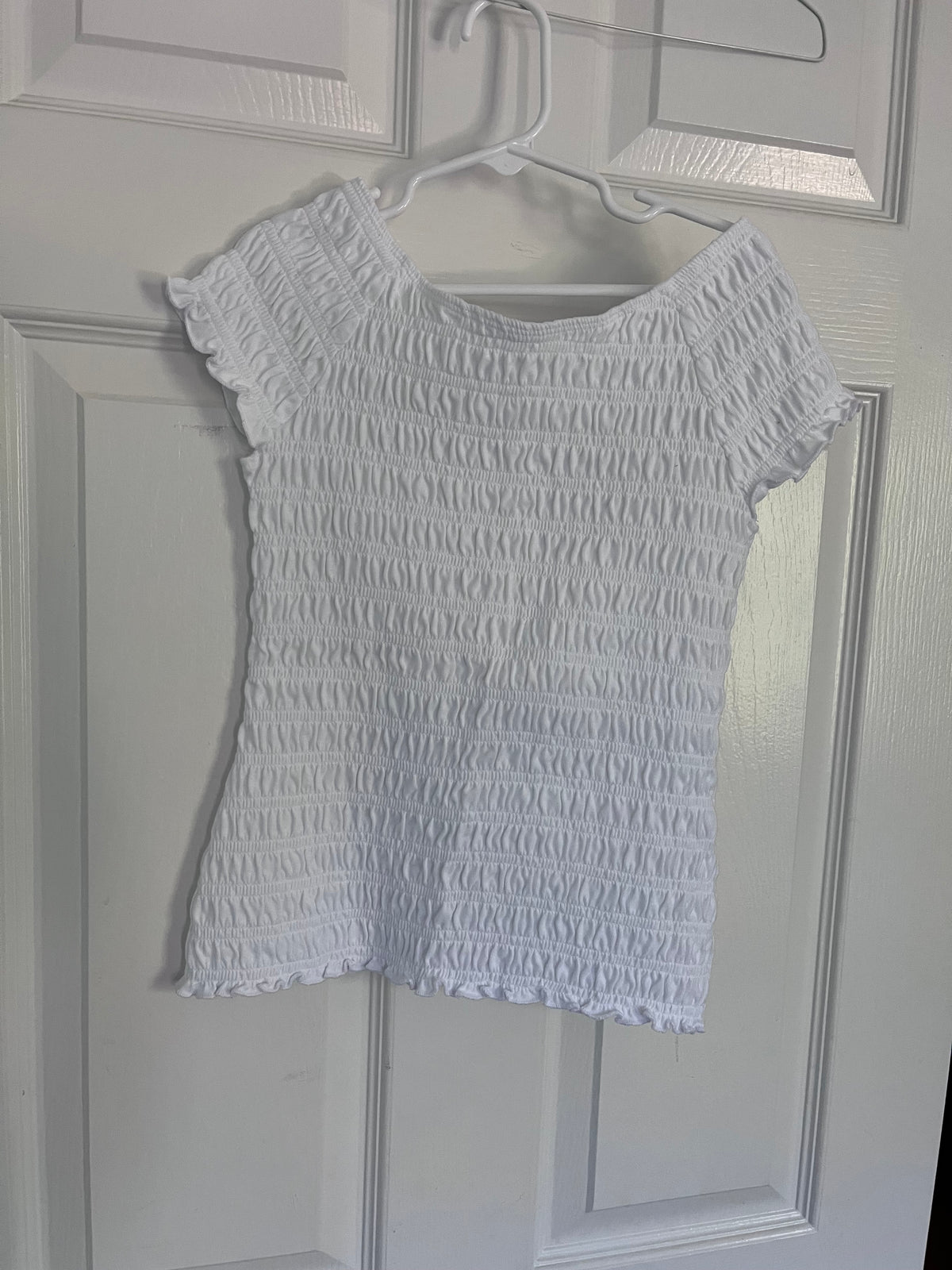 #125 Girls Abercrombie Smocked Shirt Size 11/12