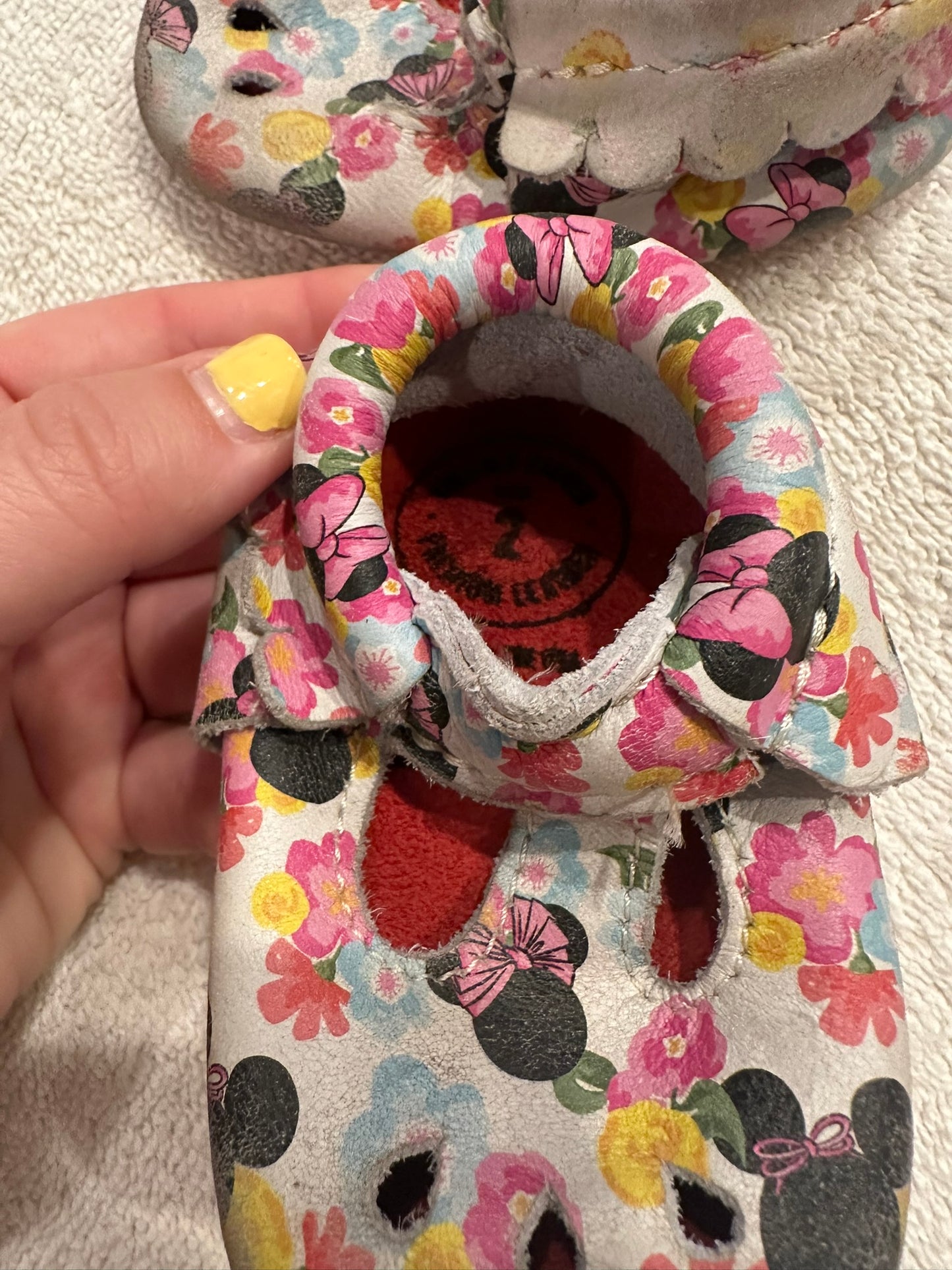 #85 Disney Baby x Freshly Picked Minnie Moccasins, Infant Girls 2