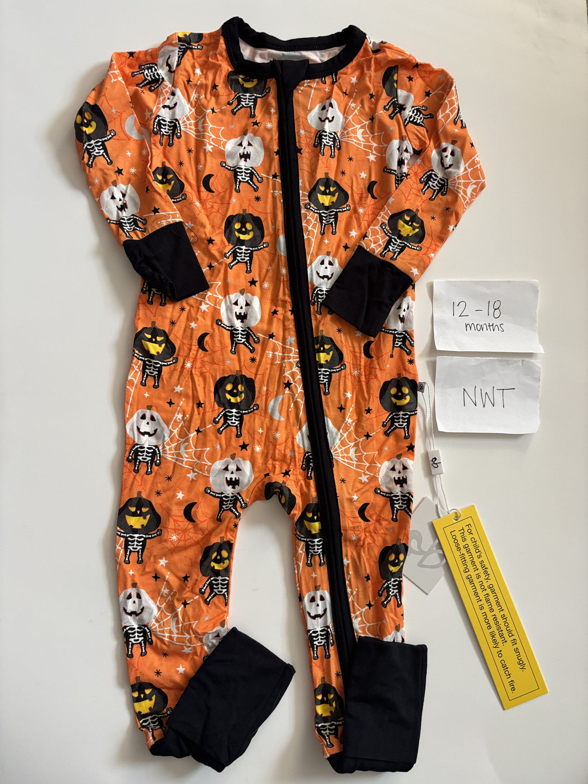 #138 - 12-18 Mo NWT Bamboo (birdie bean) glow in the dark Halloween Zippy
