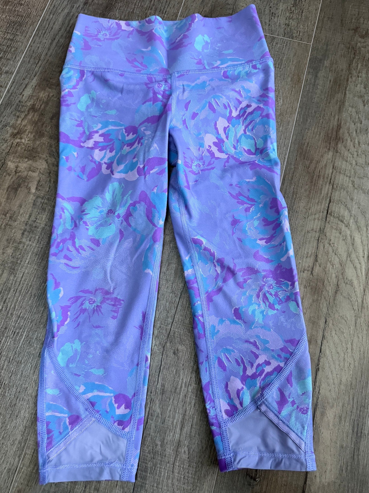 Seller 183- All In Motion girls small 6/6x leggings