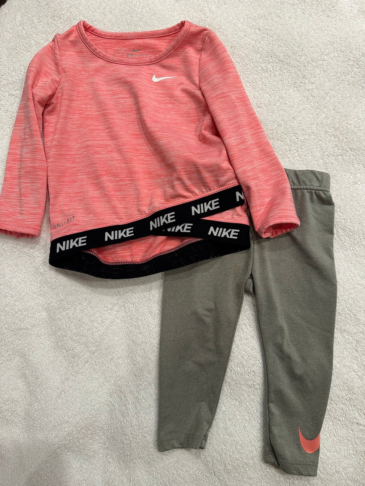 #85 REDUCED Nike Dryfit Matching Set Pink top and Green Leggings, Infant Girls 18m