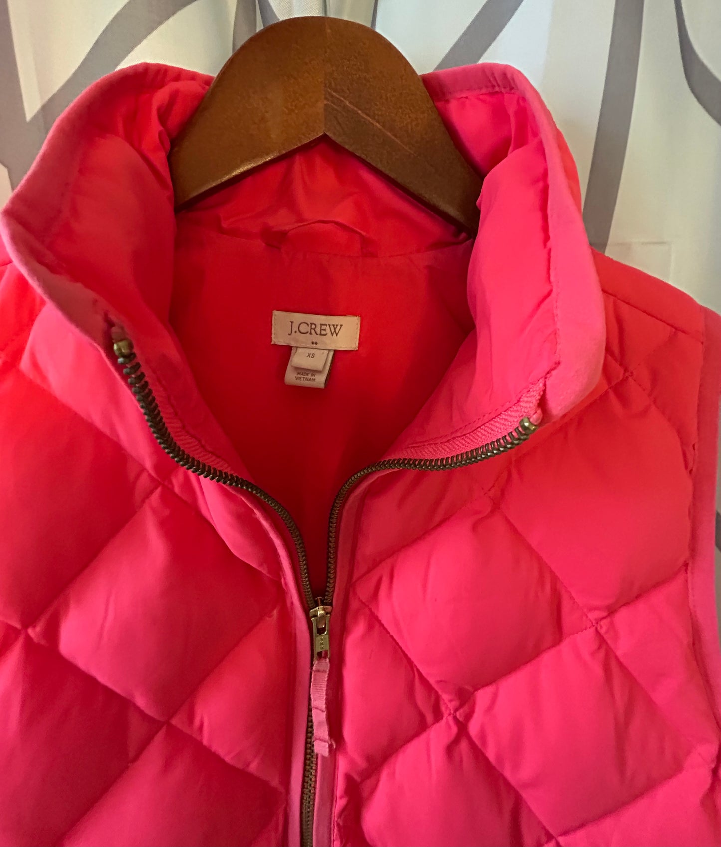 #7 J.Crew pink puffer vest women’s XS