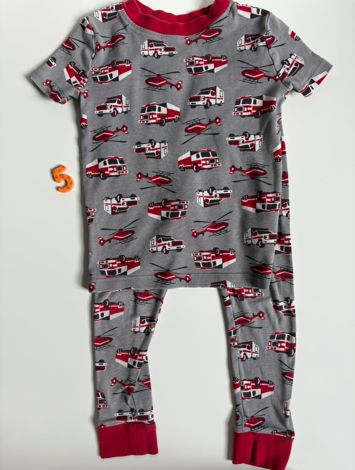 REDUCED #40 Members Mark Pajamas Boys 5