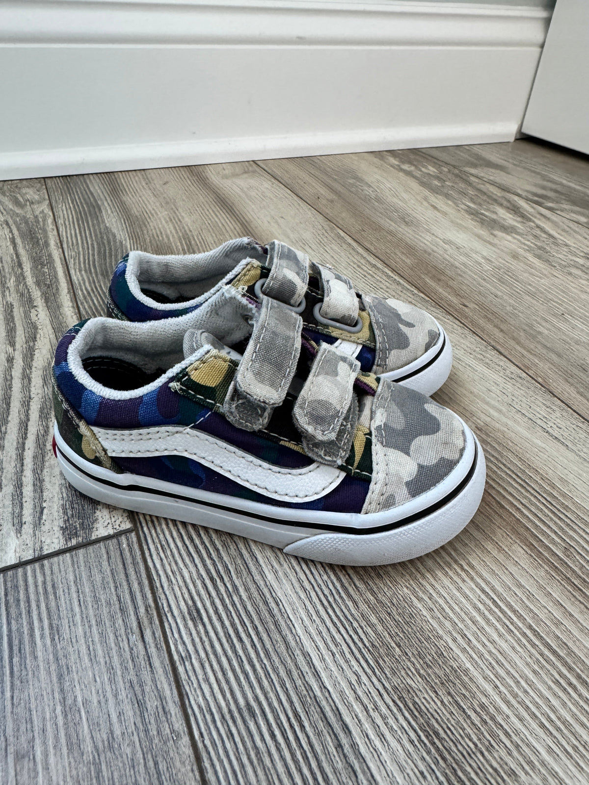 Seller #84 | Toddler Retro Vans, size 6
