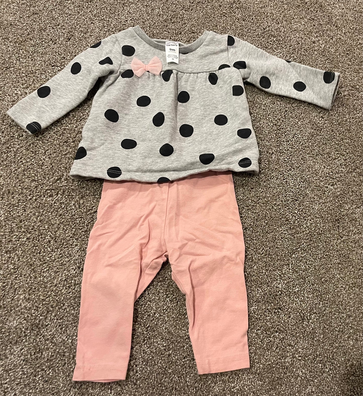 Seller 10- Carter’s 9 month baby girl outfit
