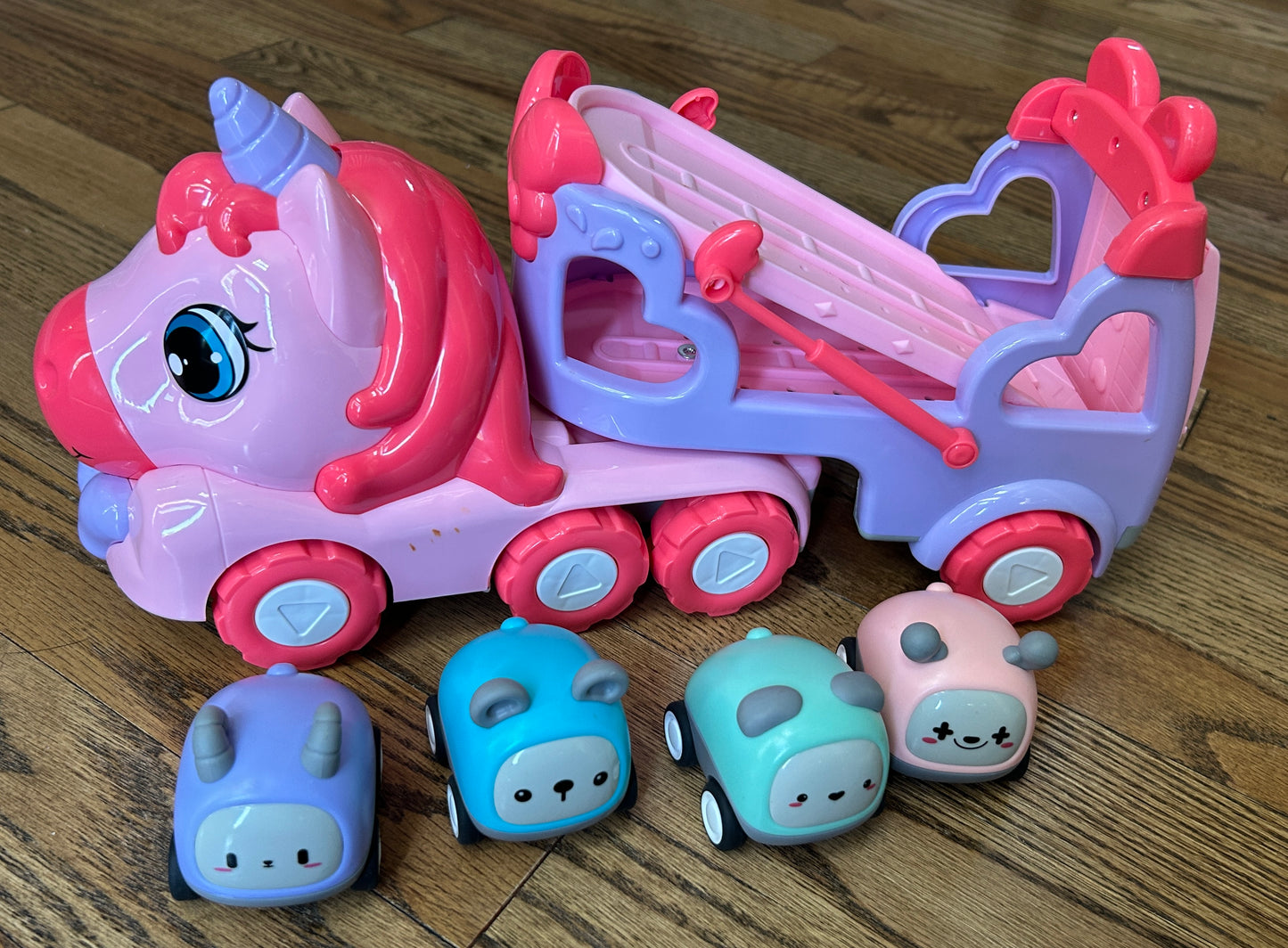 #34 unicorn transport truck with cars like new