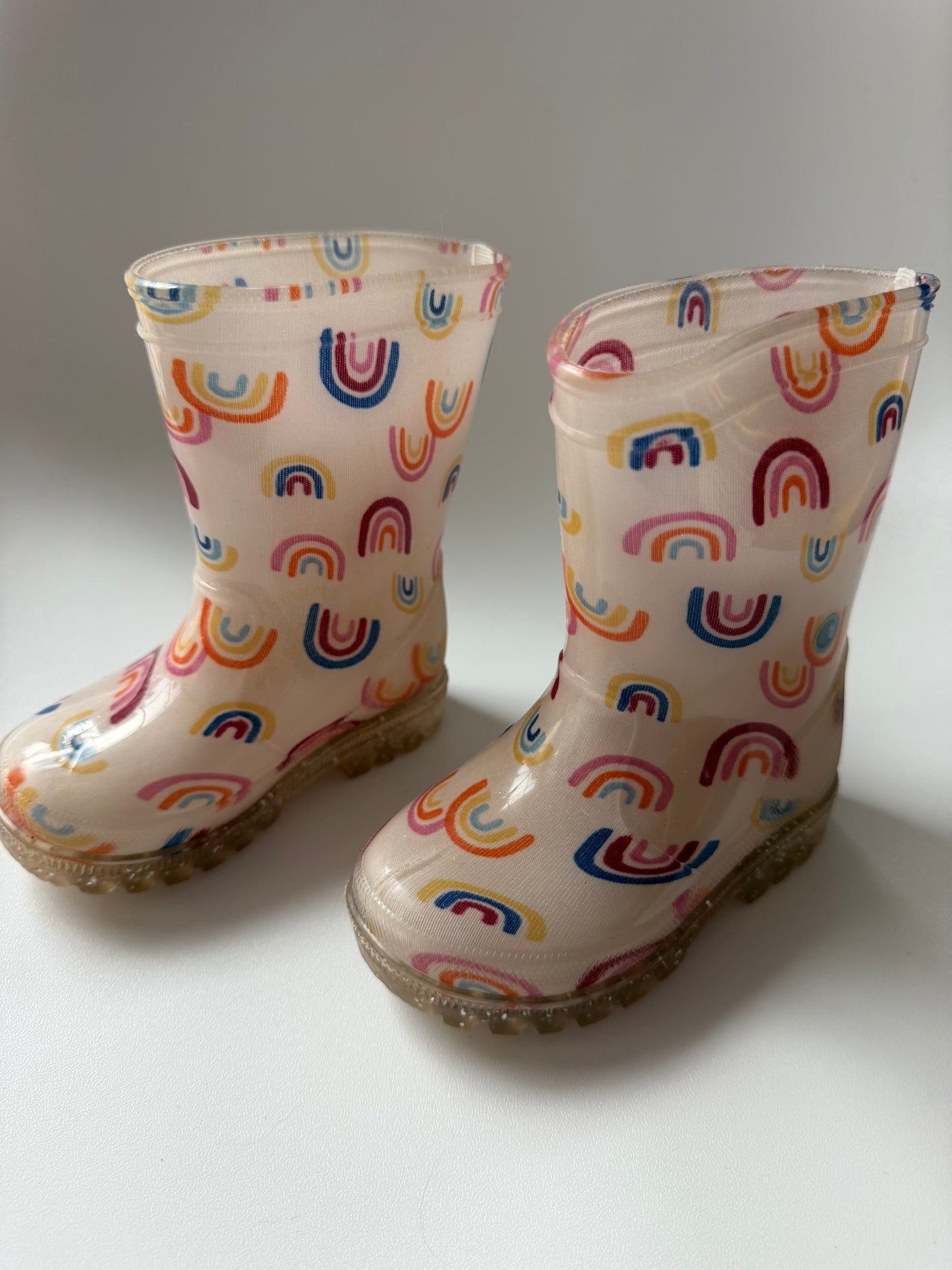 #117, Girls shoes 5c, Old Navy rainbow rain boots, GUC
