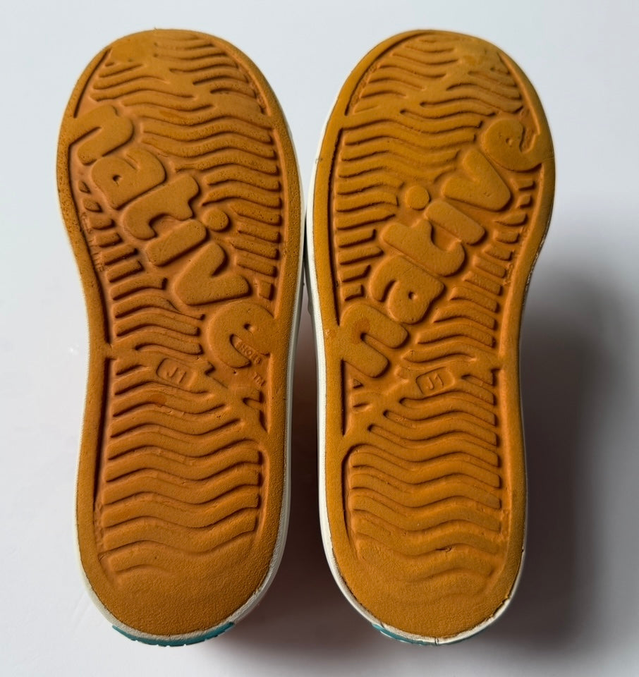 #180 Boys shoe J1 Orange Natives