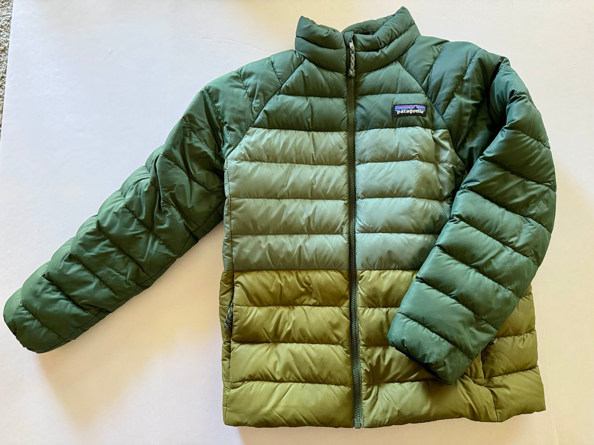 #92 boys 7/8 Patagonia green down winter coat