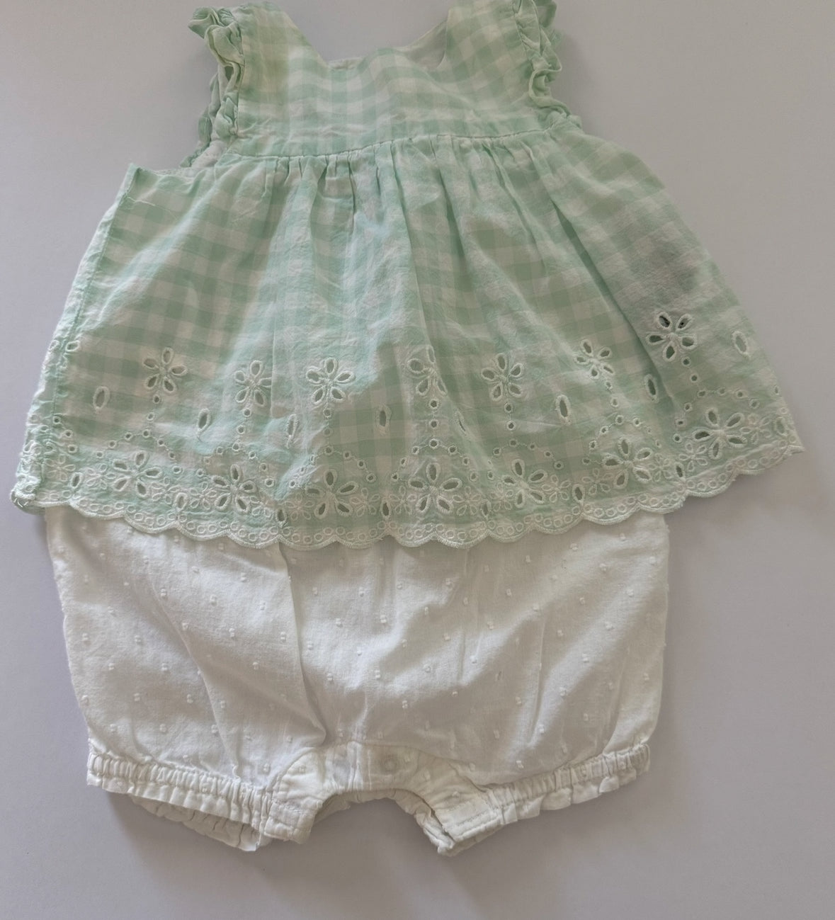 REDUCED # 92 GAP girls 3-6 month summer outfit. Snap bottom. Worn once