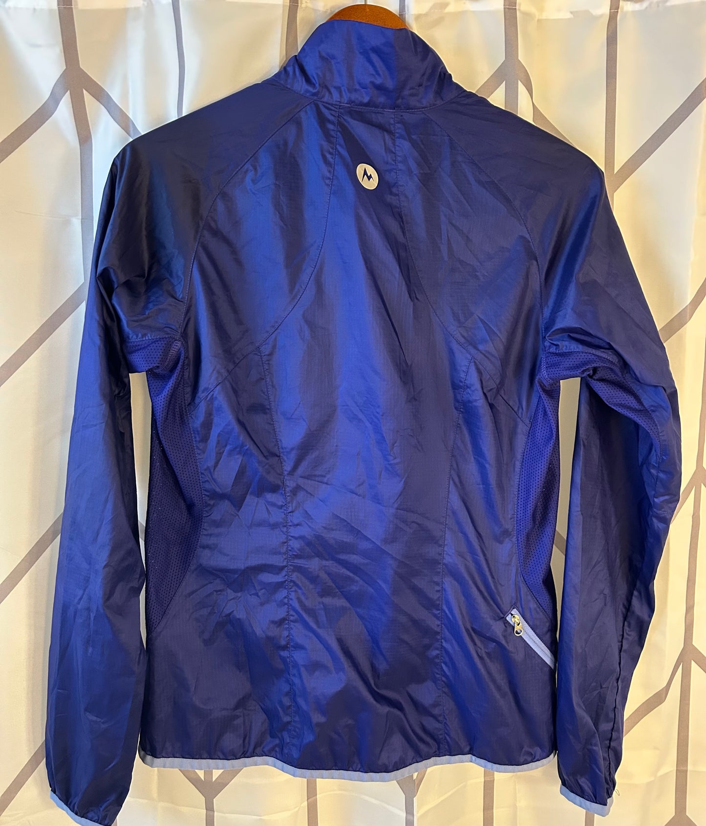 #7 Marmot women’s windbreaker size small