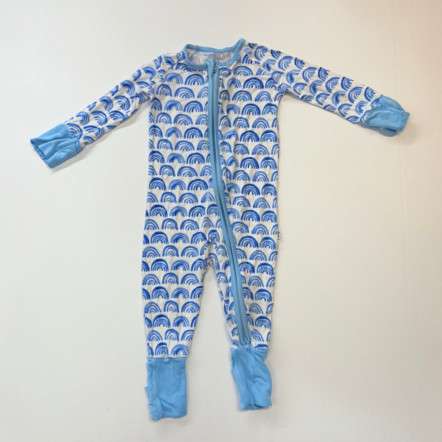 Seller 189 Baby 3-6m Little Sleepies Blue Rainbows Zippy Like New