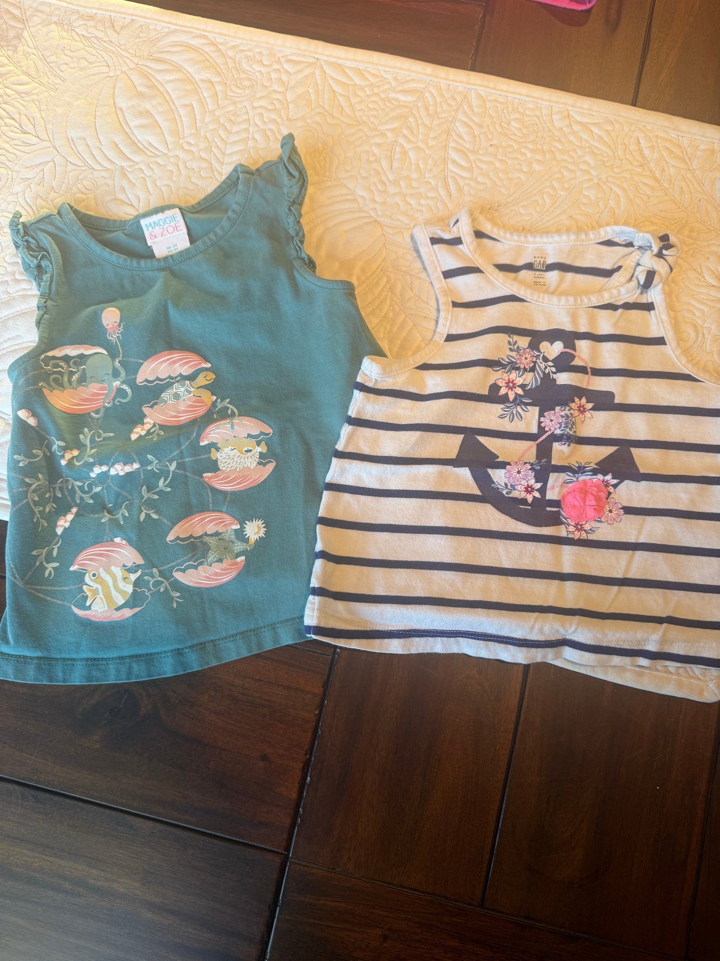 #125 Girls Athleta Girl Ribbed Top Size 12