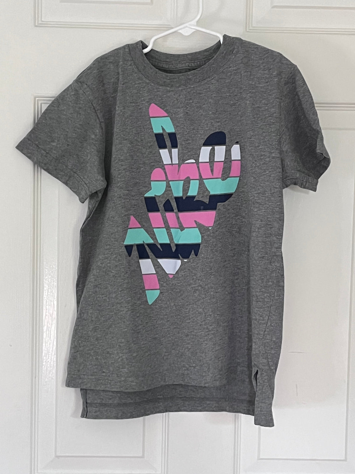 #125 Girls Nike T-shirt Size M (10-12)