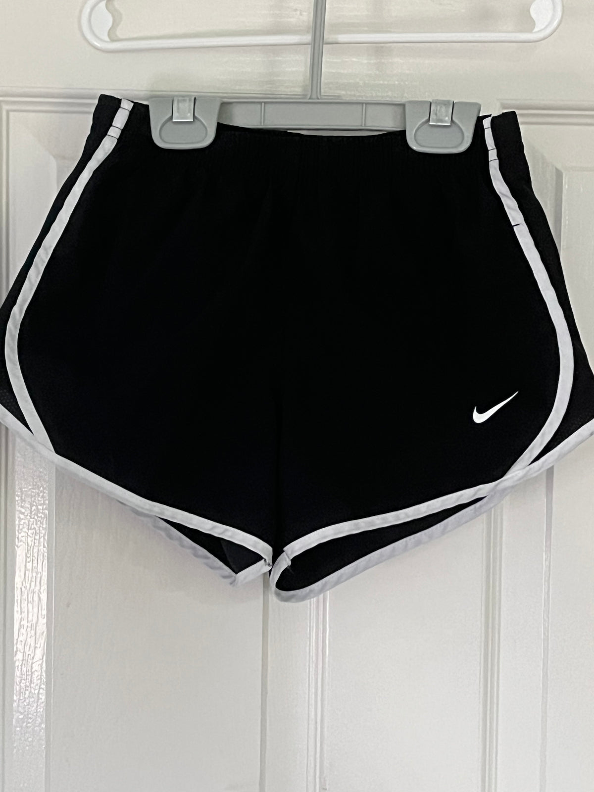 #125 Girls Nike Dri-Fit Shorts Size S (8-10)