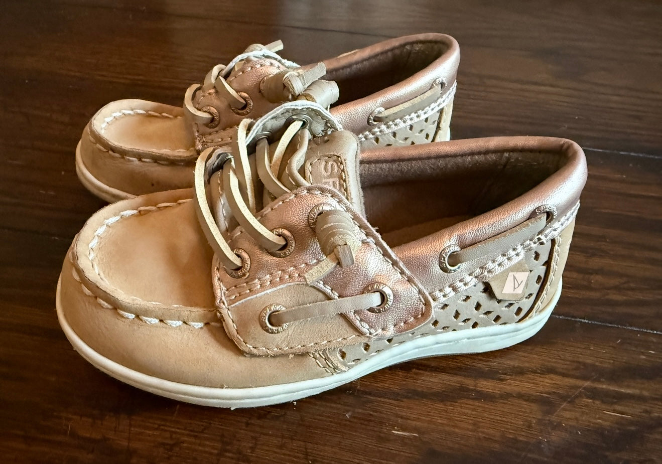 #180 Girls Shoe 7.5 Rose Gold Sperry Boat Shoe