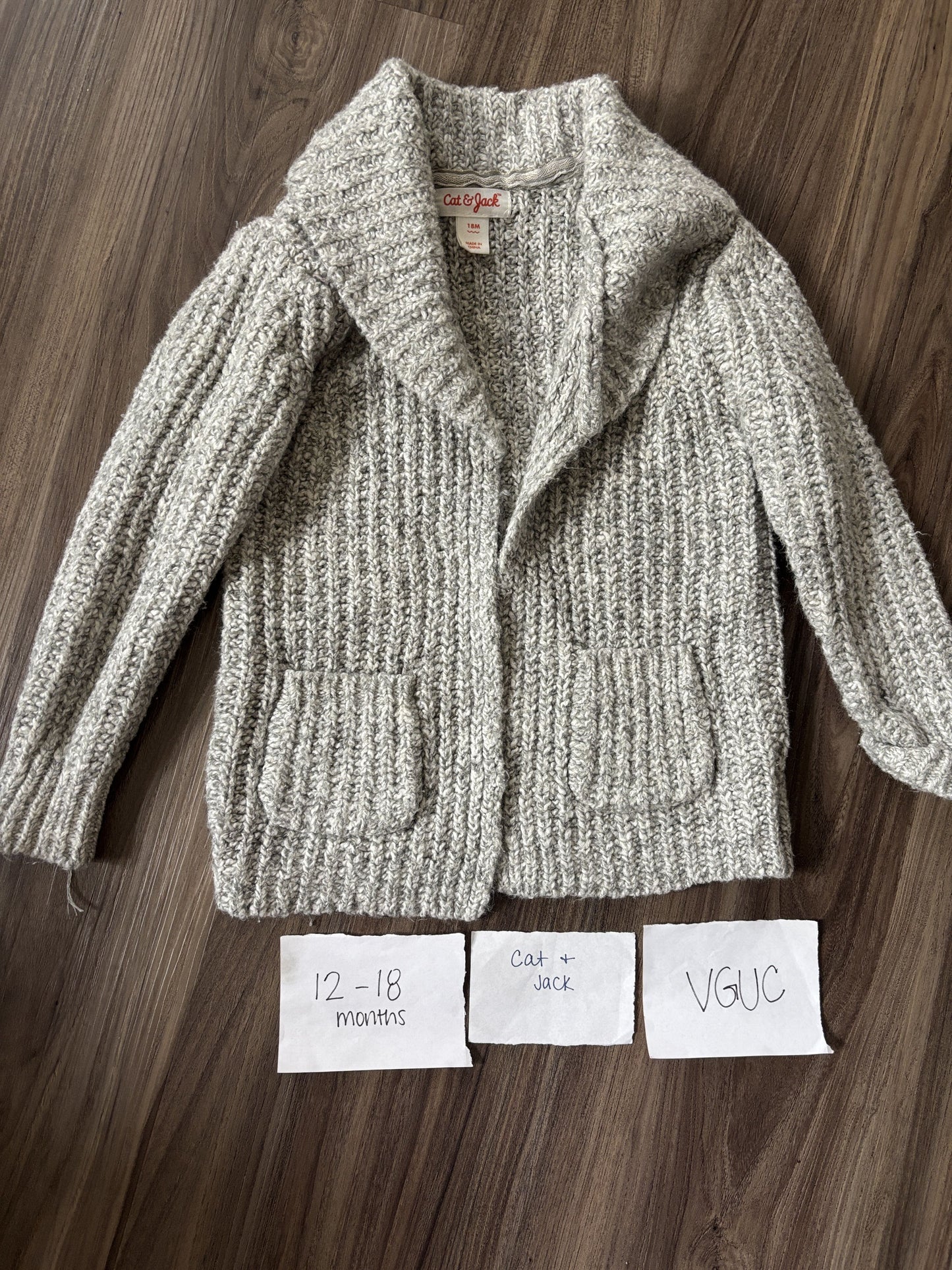 #138 - 12-18 Mo - VGUC Cat & Jack - Grey Cardigan - PU 45236